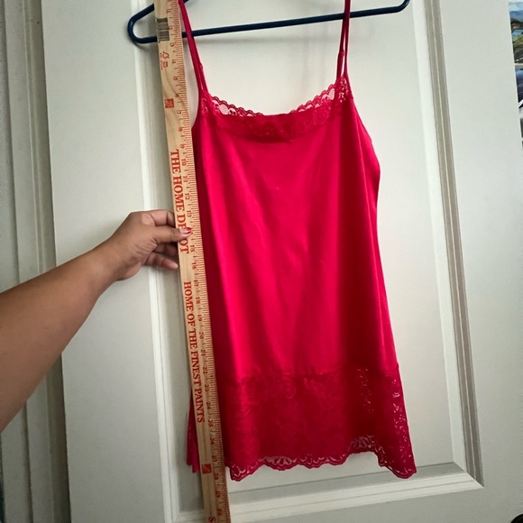 Lot of 2 Women’s Tank Tops - Picture 7 of 8